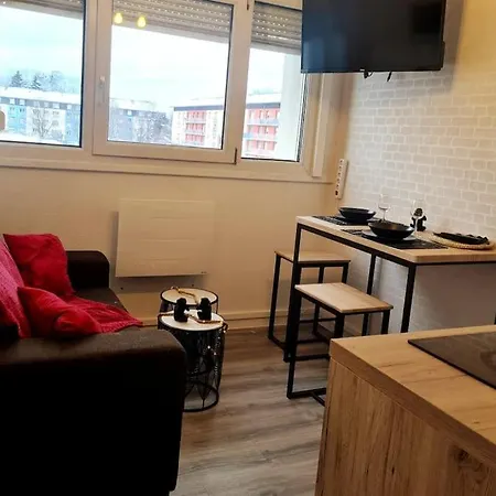 Cosy Calme Et Entierement Renove